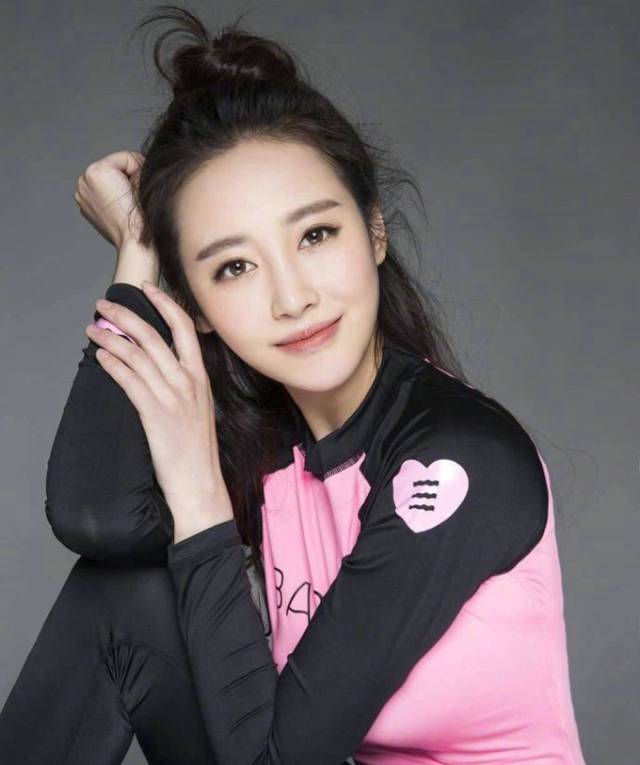 李纯,1988年2月15日出生于安徽芜湖,中国内地女演员,毕业于北京电影