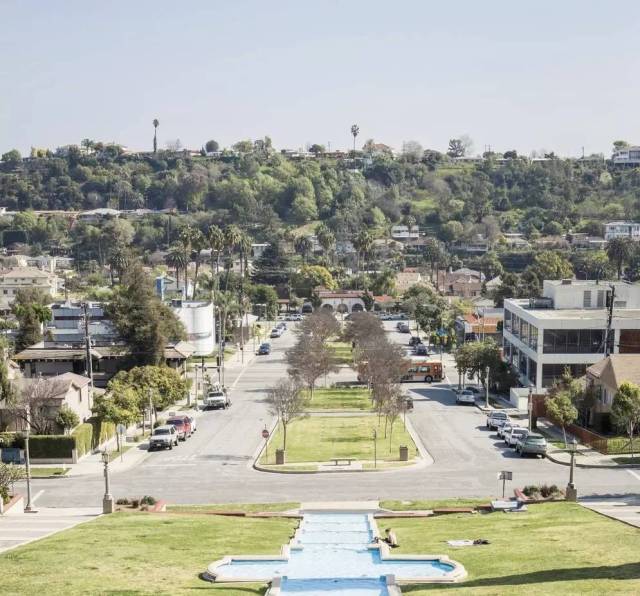 la美食地图之montereypark煎饼果子麻辣烫牛腩汤粉菠萝油论解放区神奇