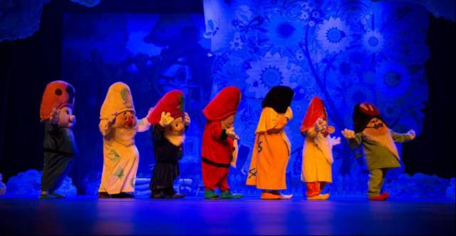 dramakids艺术剧团格林童话经典音乐儿童剧《白雪公主与七个小矮人》