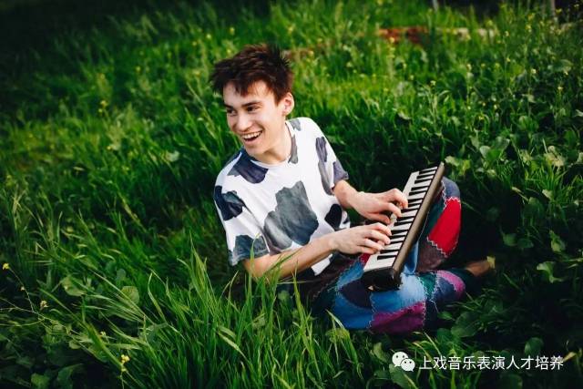 倾情推荐·稀有的音乐天才:jacob collier