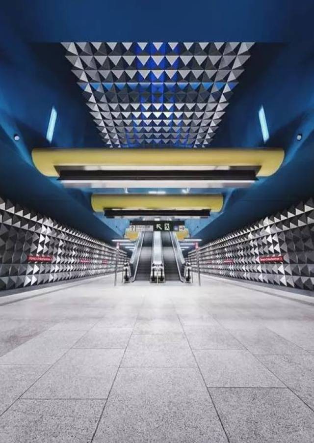 欧洲·艺术 | 世界最美地铁站,美到让你不想走
