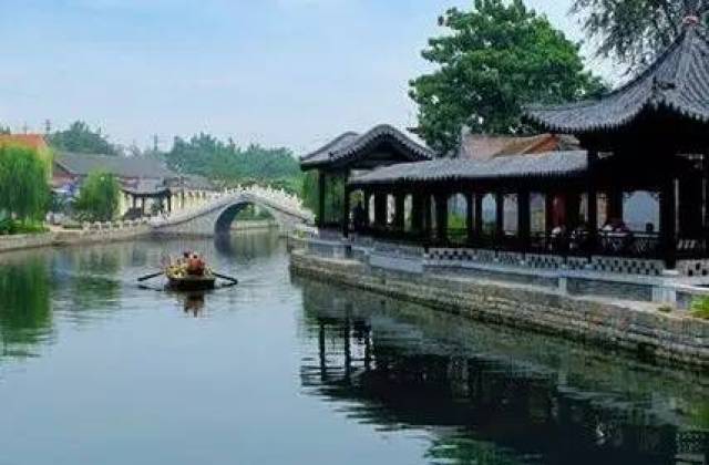 济宁微山湖风景名胜区被称为"鲁南明