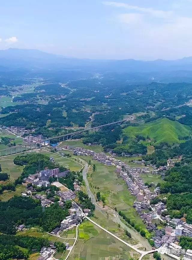 1958年,撤销办事处和乡镇建制,实行政社合一,建立金石桥镇人民公社