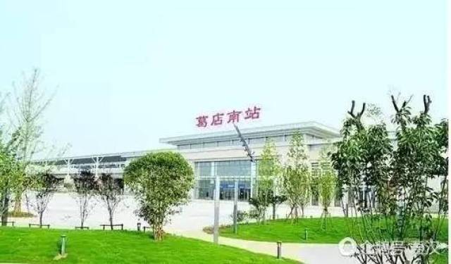 华容南站是位于湖北省鄂州市华容区蒲团乡大庙附近的一个城际高铁站