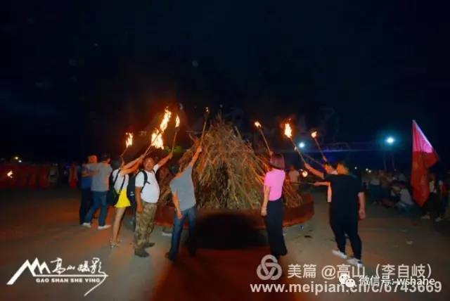 沙河:北方大型沟火晚会,一场视觉盛宴