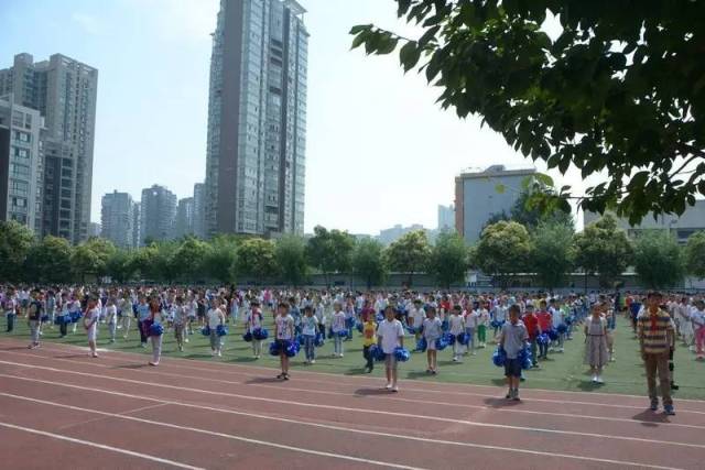 快乐的校园初体验——中华世纪城小学迎来新一届准学生