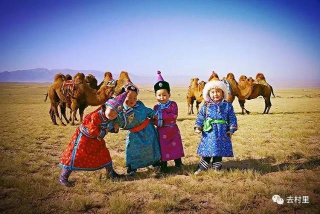 蒙古族小孩