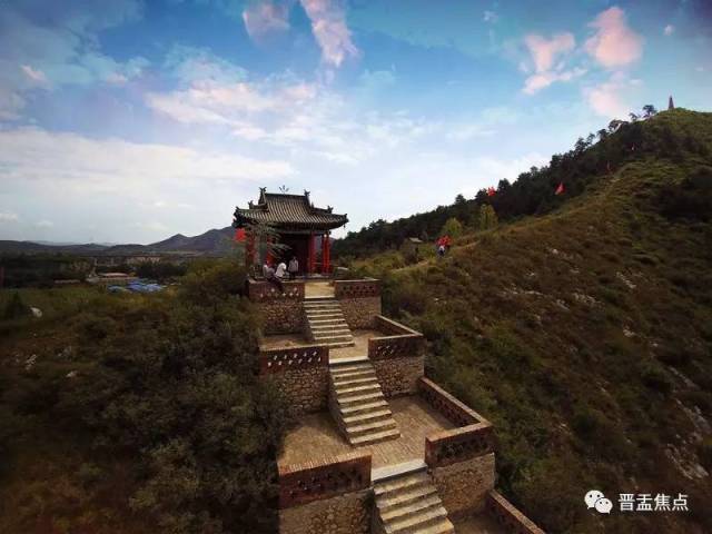 诸龙山-峰峦秀丛,林壑幽深;芝角村-忠义遗韵,翰墨垂香.