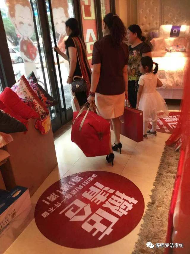 梦洁家纺撤店清仓进行中.火爆场面爆到全城,速来抢购