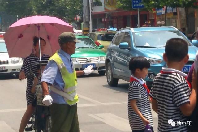 姜克田有一儿一女和两个孙子,可以说是儿孙满堂