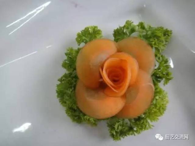 骨灰级 老派菜肴围边,插花,盘饰技法