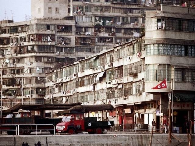 香港|70年代香港初现繁华 霓虹灯高楼拔地而起