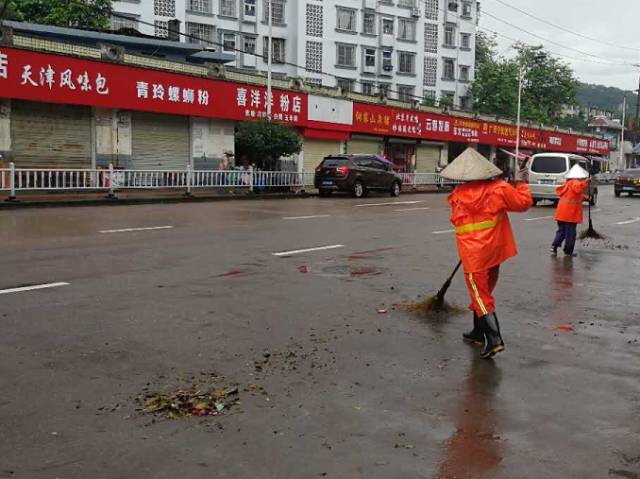 柳州有多少人口_柳州人都收藏起来, 空城 柳州,我们更坚强