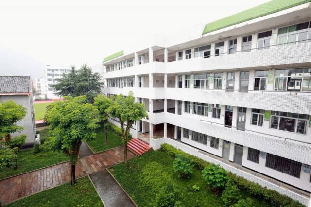 2006年8月,平阳中学异地重建,原址成为平阳县实验中学校址.