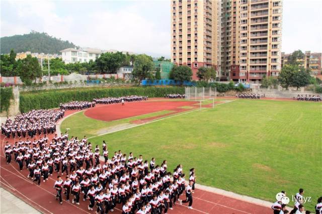 隆阳一中的五大优势 环境优势 隆阳区第一中学高中部于2016年9月成功