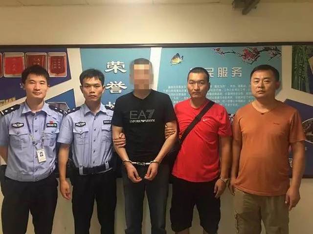 案发后,我局多次组织警力对犯罪嫌疑人李某某实施抓捕均未果.