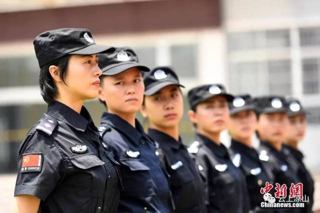 英姿飒爽,直击凉山监狱女子特警队(图)