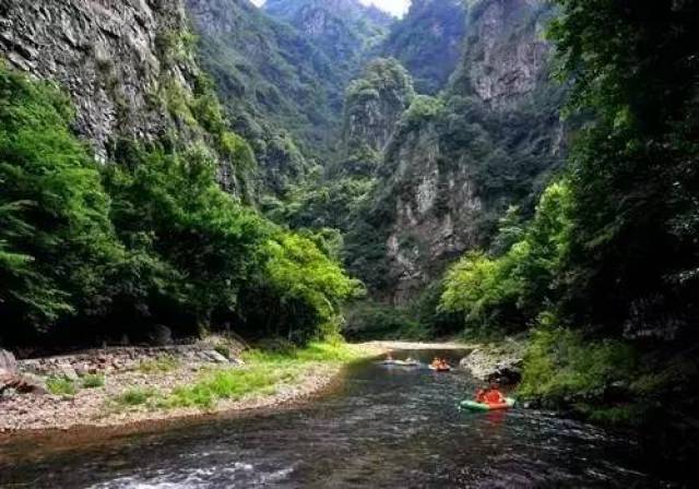 木坑晨韵——刘阳 夕照五溪山映山红——仲晓 泾县  泾县南依黄山, 西