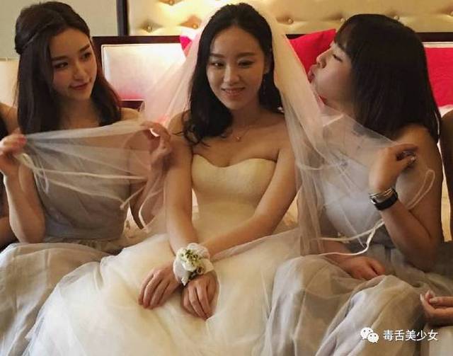 晚晚的婚纱_动漫婚纱情侣头像(3)