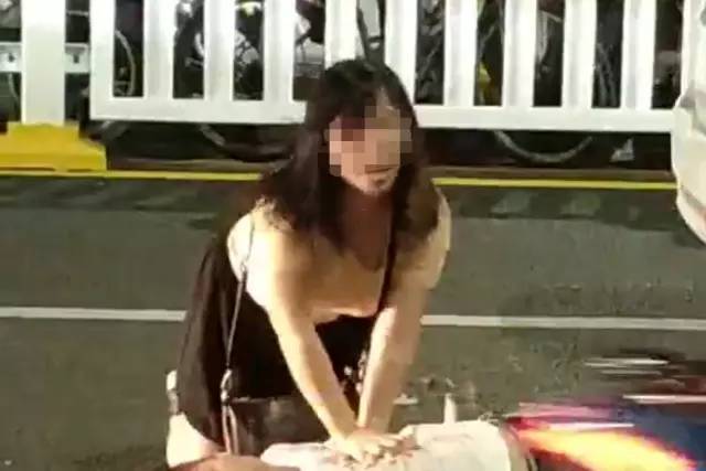 汕尾一男子遭遇车祸,美女急救!