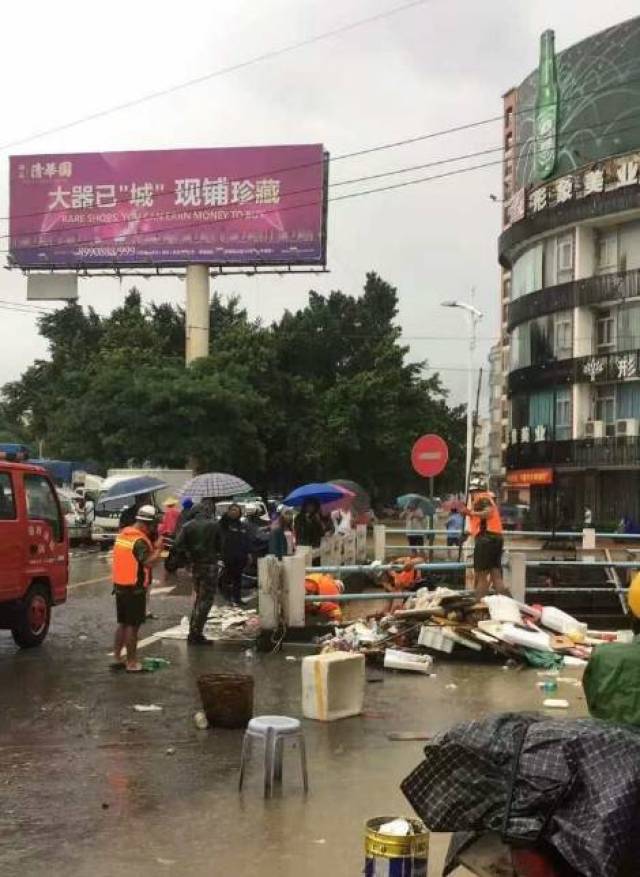 漳州市漳浦县城人口_暴雨袭城漳浦多地成泽国 漳州市市长刘远赶赴漳浦县指导(2)