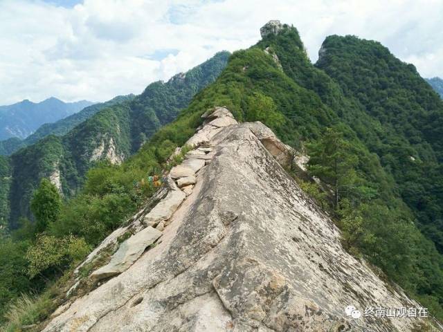 12祥云慢舒,慧风和畅"小华山"终南山嘉午台供养三宝