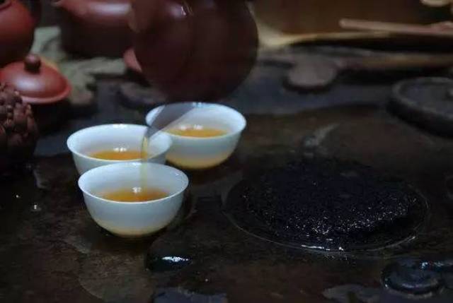 喝茶是海丰最流行的休闲方式,俗称 "甲茶".