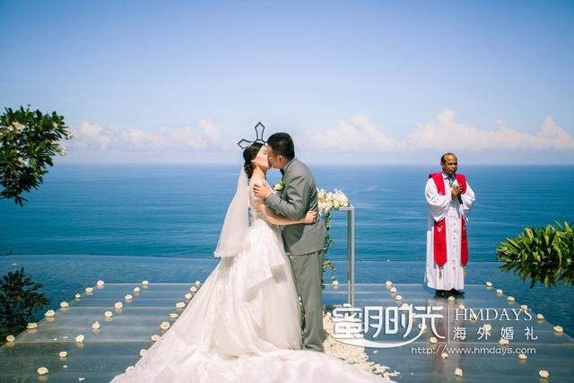 杨幂大婚之选 巴厘岛宝格丽水台婚礼