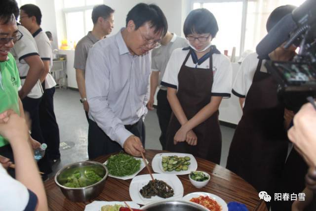 北京市教委冯洪荣委员莅临中国农机院农机试验站调研指导学农教育工作