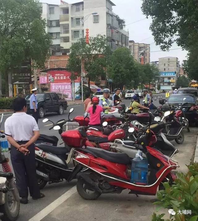 梅州交警开始严查摩托车,无牌照的直接