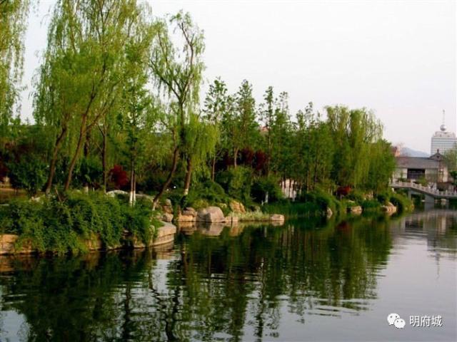 2008年,济南市扩建大明湖公园时恢复长堤,将南丰桥与南丰祠之间的一段