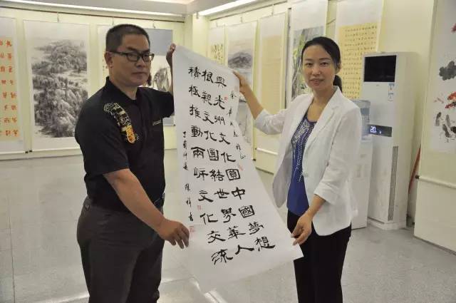 快讯|台湾集邮家陈祥吉率团赴河南潢川交流