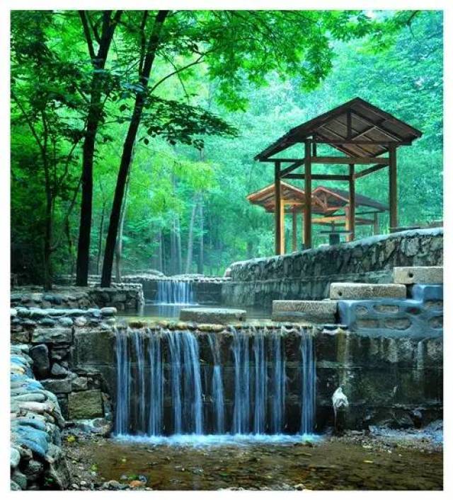 虎山风景区,一直深藏于太行山中,峰峦起伏,多年来人迹罕至,自然生态