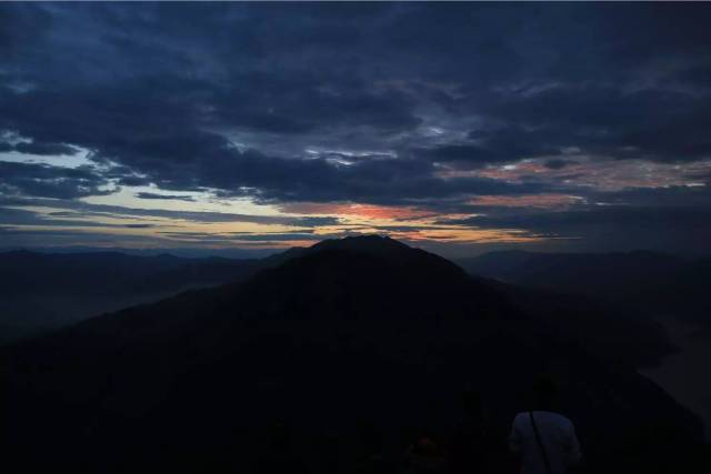 【壮观奉节日出】三峡之巅,我在黎明等你