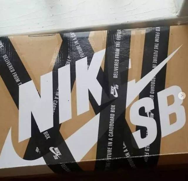 新货热点丨你知道 dunk sb 总共有几种鞋盒吗?