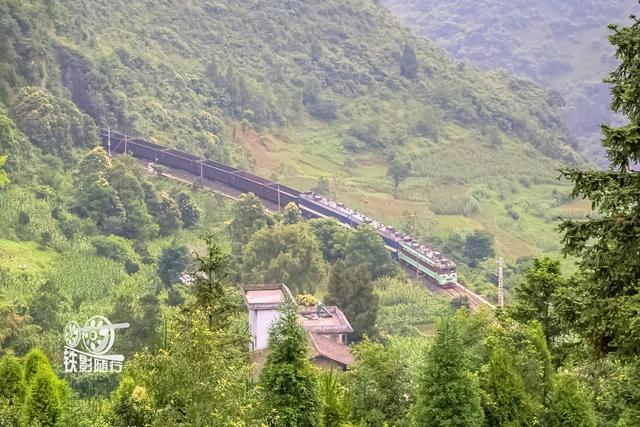 铁影|蜿蜒在大山深处—川黔铁路运转记其二