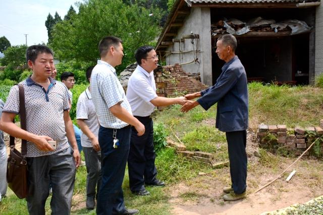 广元中学赴剑阁县武连镇扶贫工作记实