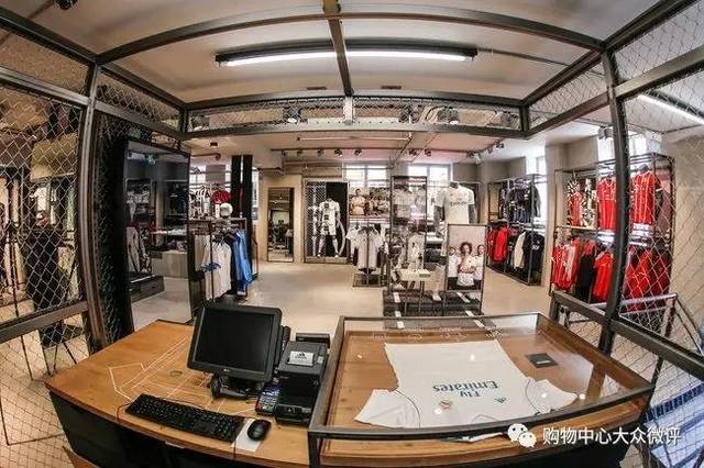 阿迪达斯在巴黎开设全球首间 adidas football 足球店