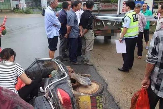 2017年7月3日,在樟观线观上镇镇政府大门口丁字路口路段,发生一起交通