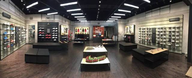 全新nike kicks lounge(球鞋文化店) 开启试营业,精彩