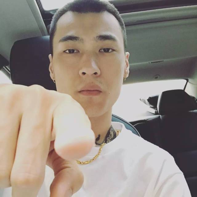 ty是来自成都cdc说唱会馆的知名rapper, 出生于1989年,风格以trap为