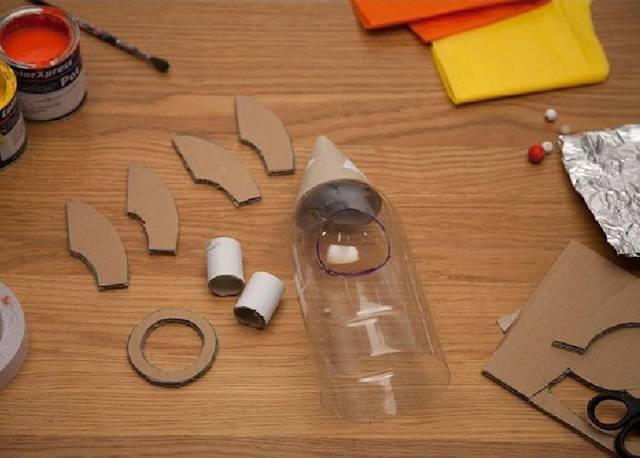 手工丨幼儿园小火箭制作教程