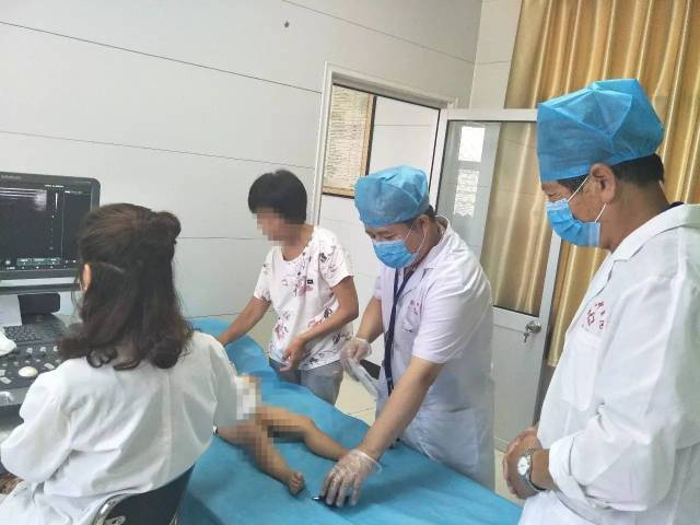 【万荣县中医院重磅医讯】我院儿童健康管理中心成功实施首例肠套叠气