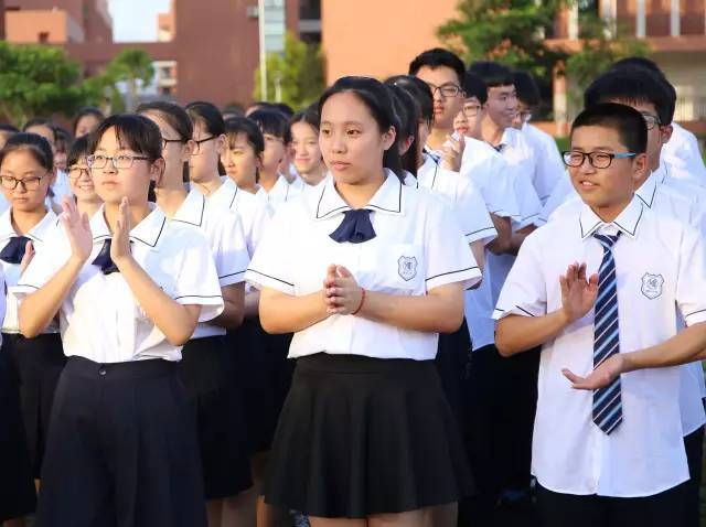 回顾思考 仪式助力成长 ——记厦门双十中学漳州分校2016-2017学年