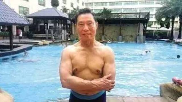 80岁的年龄30岁的肌肉,钟南山健康秘笈大公开