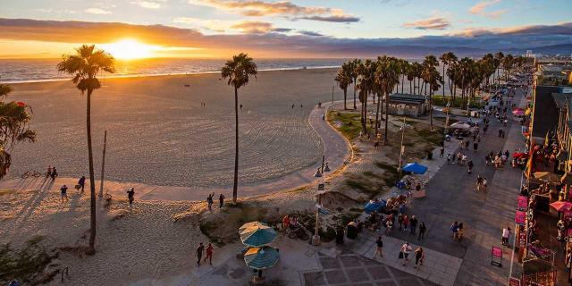 地址:beverly hills, ca 威尼斯海滩 威尼斯海滩 (venice beach) 是