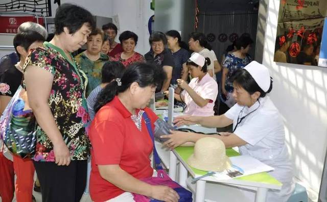 社区世界人口日报道_东山街道东花园社区开展世界人口日宣传活动