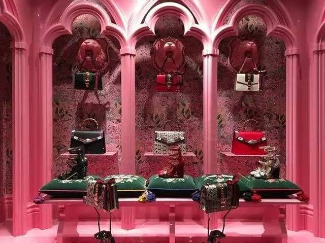 古驰(gucci)陈列展:人本自然缤纷华丽!