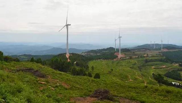 中国电建凤凰山风电场 中国电建凤凰山风电场由中国水电建设集团新