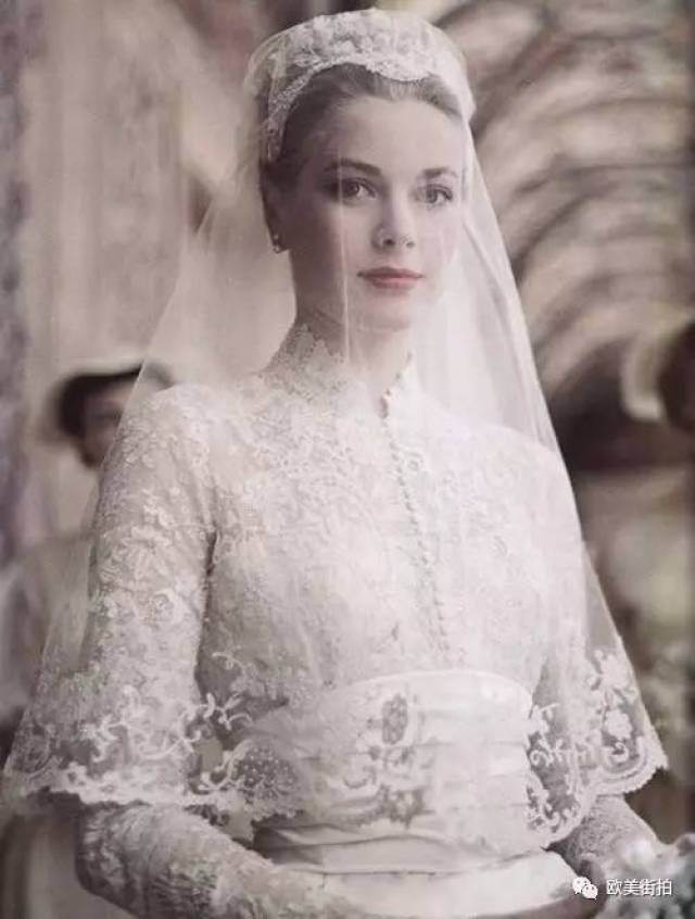 这袭婚纱的灵感来源是摩洛哥王妃格蕾丝·凯莉.